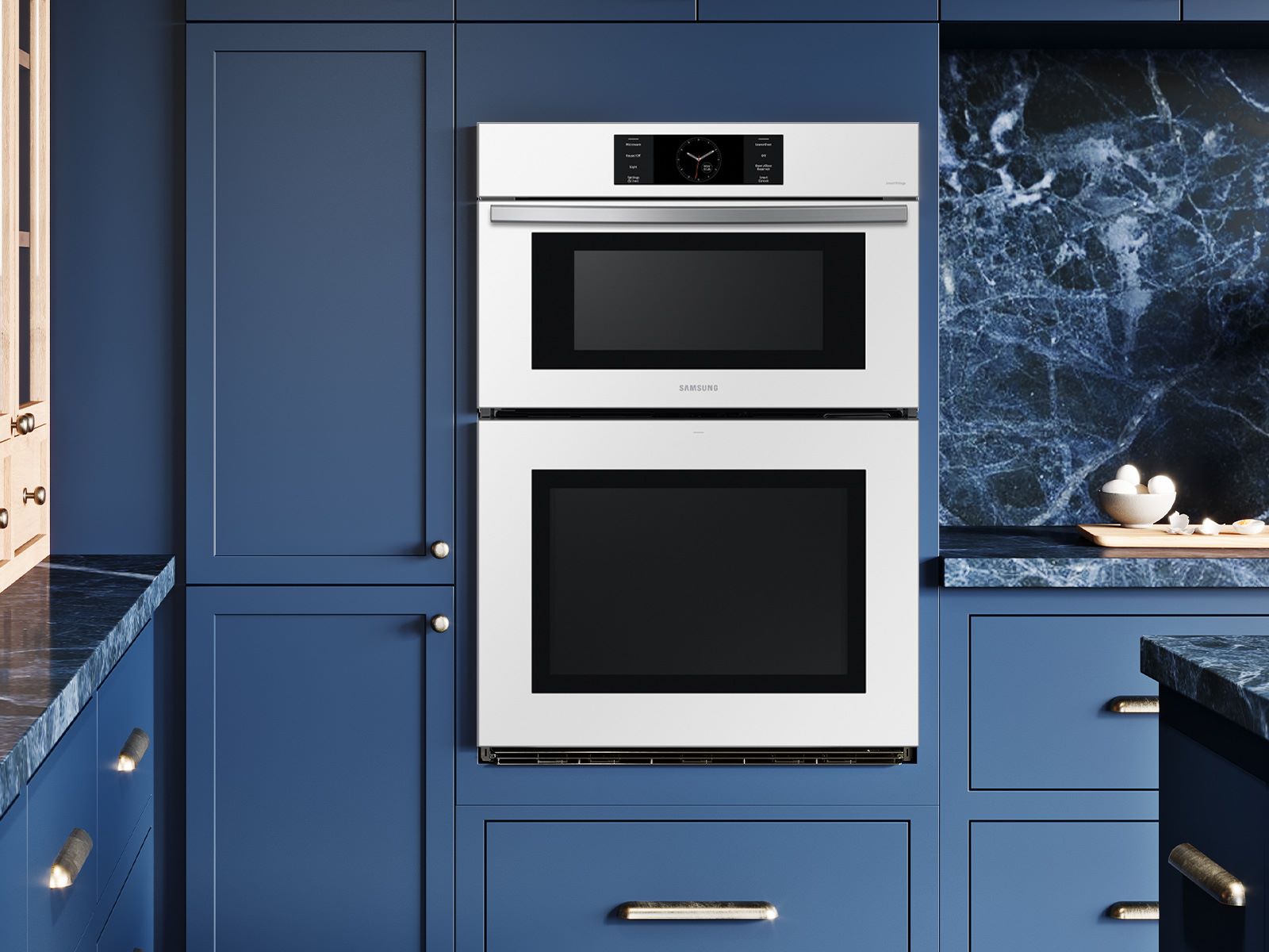 Thumbnail image of Bespoke 30” Microwave Combination Wall Oven with Flex Duo™ in White Glass